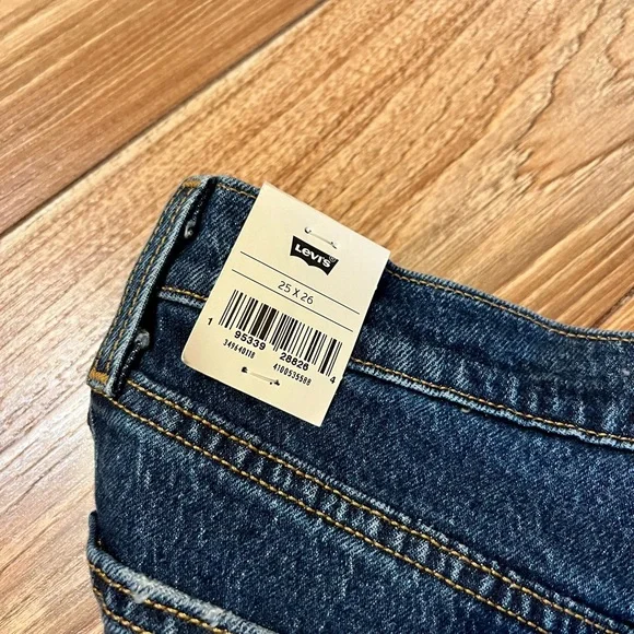 Levi's Wedgie Straight Jeans - Picture 3 of 4